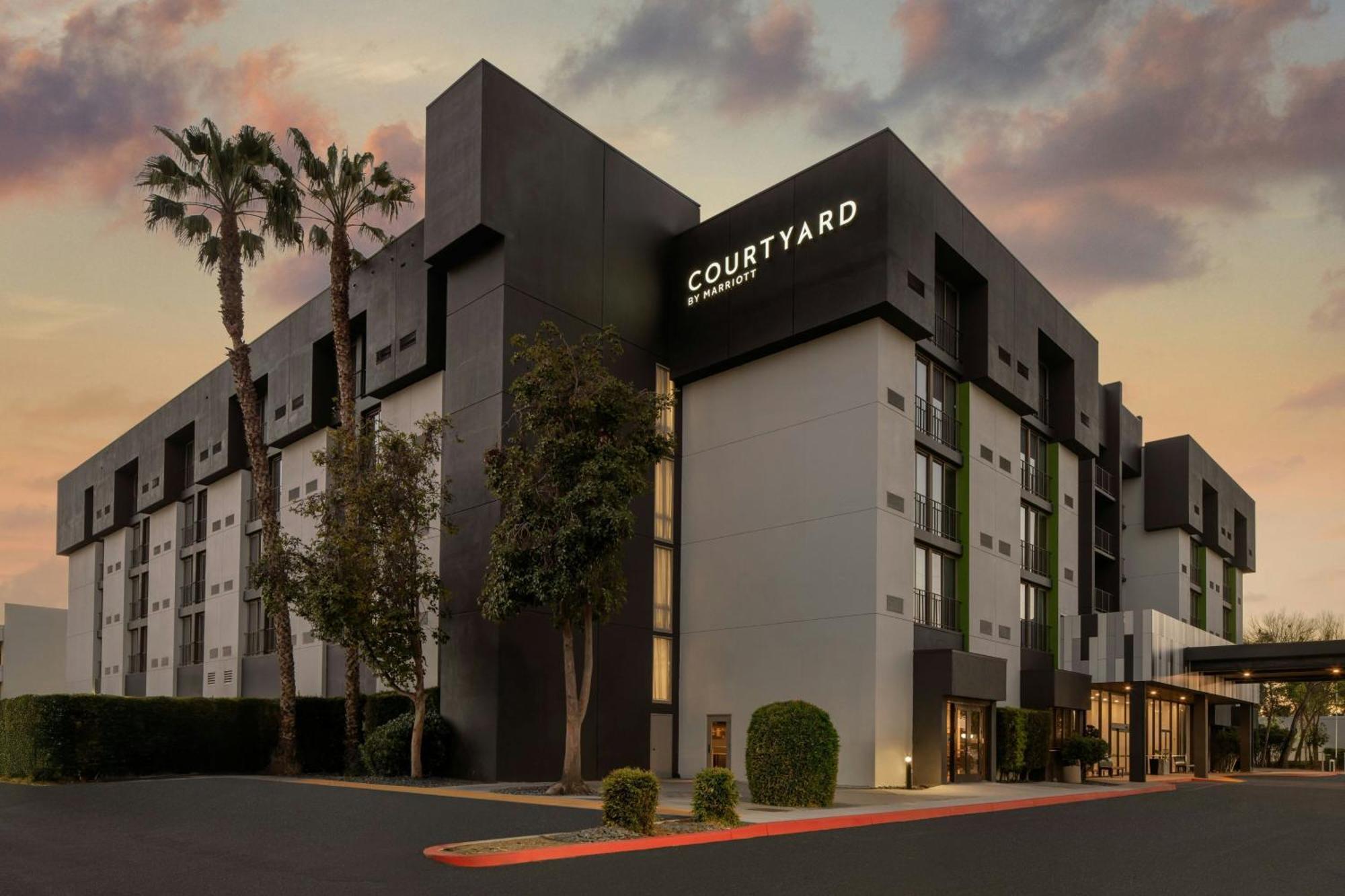 Courtyard San Jose Airport Hotel Exterior foto